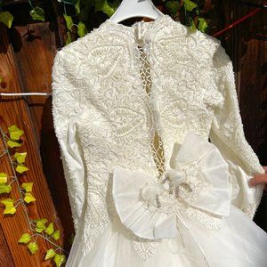 WEDDING DRESS LONG SLEEVE